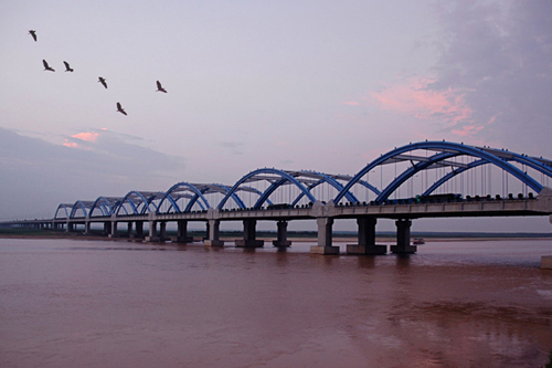 ���̰���