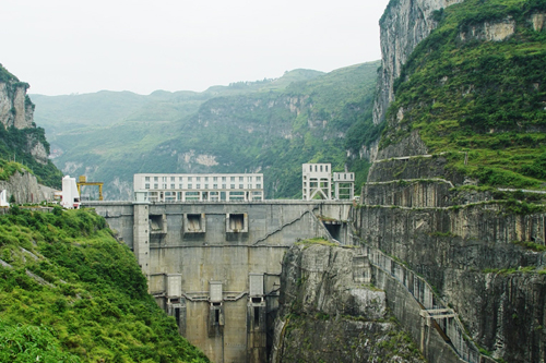 ���̰���